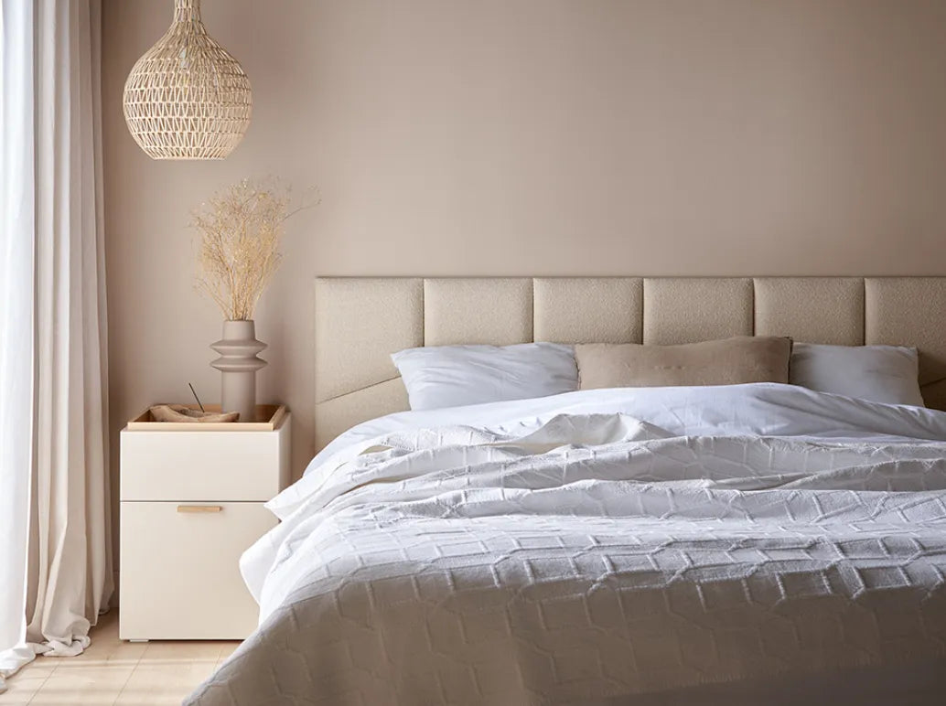 Padded Wall Panels Set 2 Cream in bedroom interior Decormania.eu